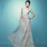 Бяла вечерна рокля с асиметрично елече