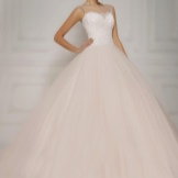 Vestuvinė suknelė princesės stiliaus