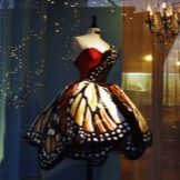 Vestido de noche-mariposa de Lily Yong