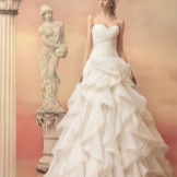 A magnificent wedding dress from the Hellas collection