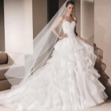 Gaun pengantin dari La Sposa megah