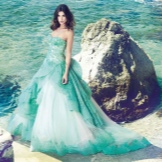 Gaun pengantin dari alessandro angelozzi turquoise