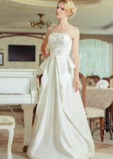 Straight wedding dress from Anna Delaria