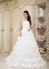 Gaun pengantin mewah dari Yusupova Couture