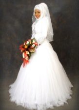 Prabangi musulmoniška vestuvinė suknelė