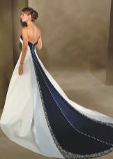 Mėlyna pūsta vestuvių suknelė su kaspinu