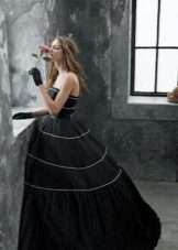 Сватбена рокля черна великолепна