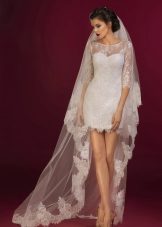 Mini vestuvinė suknelė su nėriniais