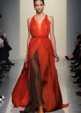 שמלת ערב בהירה בצבע שיפון אדום