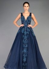 Aftonblå klänning med strass