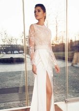 Vestuvinė suknelė su plyšiu iš „Crystal Desing 2014“ kolekcijos