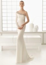 Gaun pengantin dengan rhinestones kutang bersulam