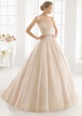 Béžové svadobné šaty
