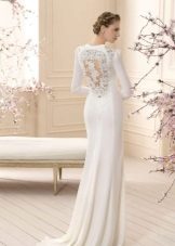Closed wedding dress from Sabbotin 2016 with openwork back