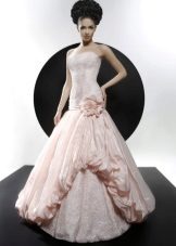 Suknia ślubna z różowej kolekcji Courage