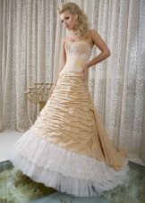 Femme Fatale zelta kāzu kleita