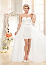 Hochzeitskleid der Brautkollektion 2014 mit abnehmbarem Zug