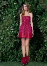 Црвена матурална хаљина са звонастом сукњом