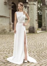 Wedding dress with a slit from Armonia