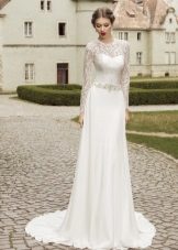 Rochie de mireasă închisă cu trenă