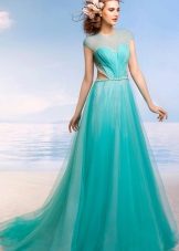 Gaun perkahwinan turquoise yang subur