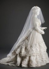 Vestido de novia en capas retro