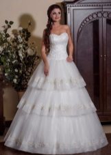 А-линия сватбена рокля многослойна