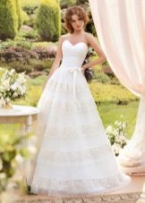 Gaun pengantin dari koleksi Sole Mio yang megah