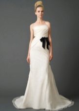 Vera Wong wedding dress from the 2011 collection with a black belt