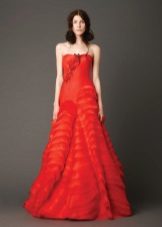 Vera Wong pakaian perkahwinan merah talian
