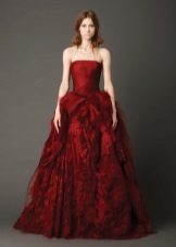 فيرا ونج فستان الزفاف الأحمر