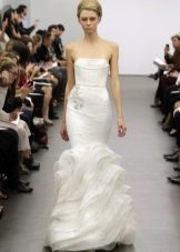 Сватбена рокля бяла от русалка Вера Вонг 2013