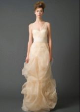 فستان الزفاف فيرا وونغ من مجموعة الشمبانيا 2011