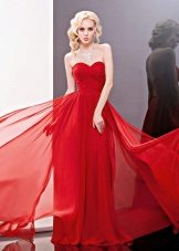 Црвена шифонска хаљина