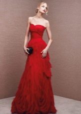 שמלה אדומה של שיפון לה ספוזה