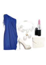 Accessoires légers pour une robe bleu foncé