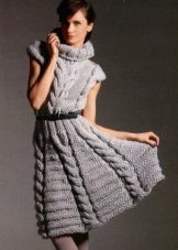 Плетена рокля с плитки