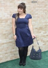 Krátke šaty pre obézne ženy krátkeho vzrastu