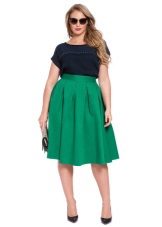 فستان أسود وأخضر عالي الخصر لزيادة الوزن