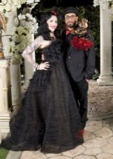 Čierne svadobné šaty