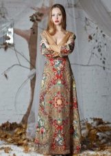 Ilga suknelė rusų stiliaus