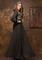 Ilga tamsiai žalia suknelė rusų stiliaus