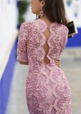 Strikket lyserød kjole