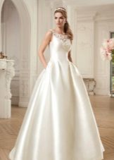 Великолепна сватбена рокля от коприна 2016