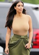 Kūno žalia suknelė Kim Kardashian
