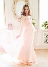 Розова рокля за бременни