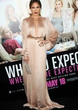 Prikladna haljina za žene jesenske boje - Jennifer Lopez