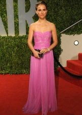 Prikladna haljina za žene jesenskog tipa boja - Natalie Portman
