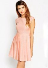 Trumpa rožinės spalvos lininė suknelė