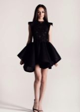Crna neoprenska kratka haljina